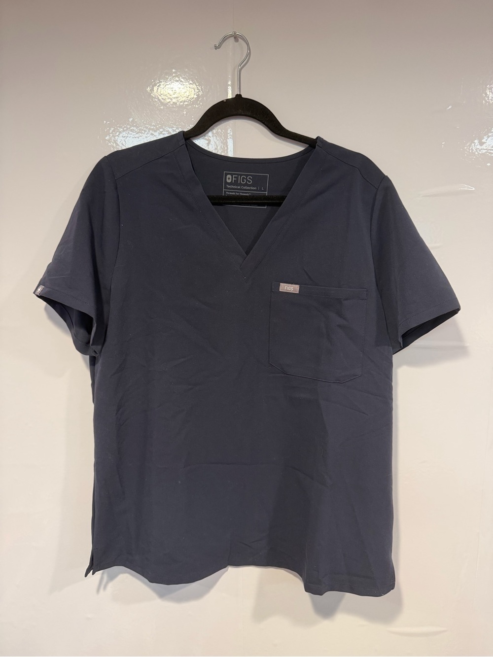 FIGS Catalina Navy One Pocket V-Neck Scrub Shirt
